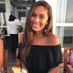 Meet your Posher, Caroline